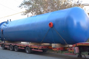 На ООО «Курганхиммаш» изготовлена партия азотосборников объёмом 90 м³.